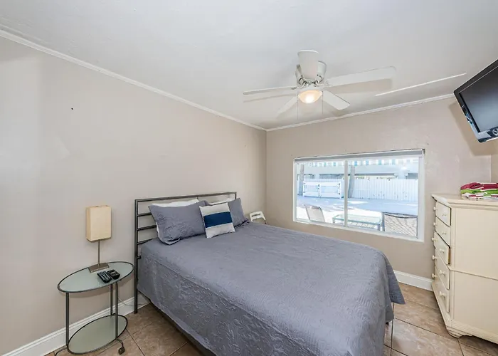 Blue Water Beachside 3 Apartment