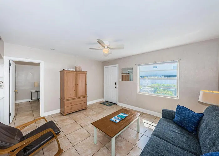 Apartment Blue Water Beachside 3 *